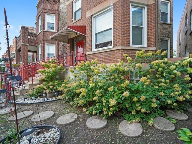 2131 N Springfield Avenue, Chicago, IL 60647