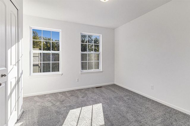 7177 Belle Pointe Drive, Belleville, MI 48111