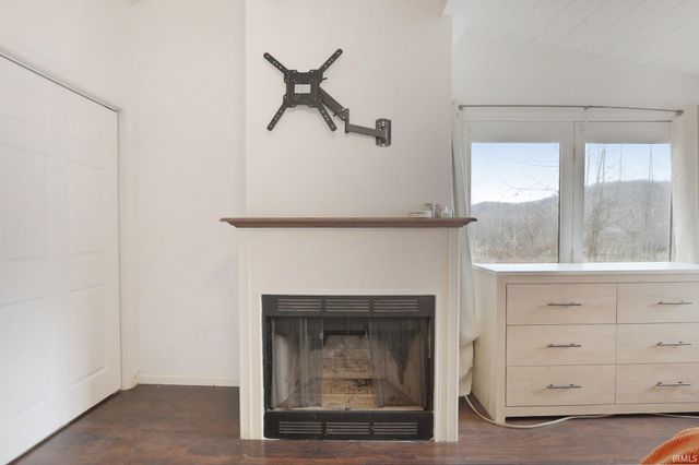 1498 Upper Schooner Road, Nashville, IN 47448