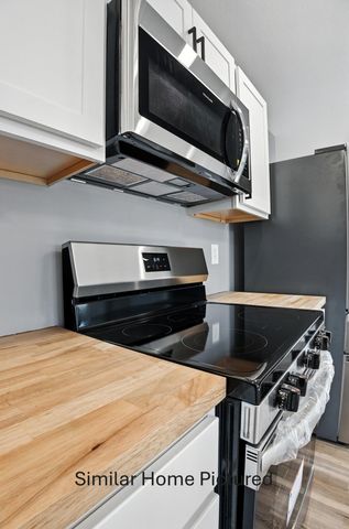 1334 E BIAS LN, Centralia, MO 65240