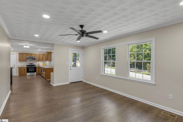 99 Saluda Street, Spartanburg, SC 29301