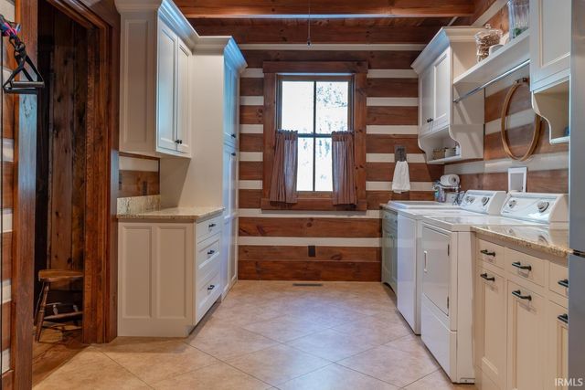 1901 E Lukes Court, Bloomington, IN 47401