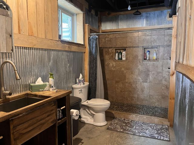 1901 E Lukes Court, Bloomington, IN 47401