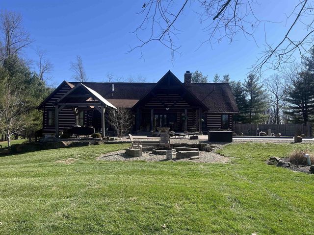 1901 E Lukes Court, Bloomington, IN 47401
