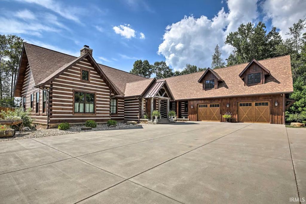 1901 E Lukes Court, Bloomington, IN 47401