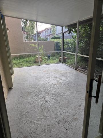 580 NW 87 Way, Coral Springs, FL 33071