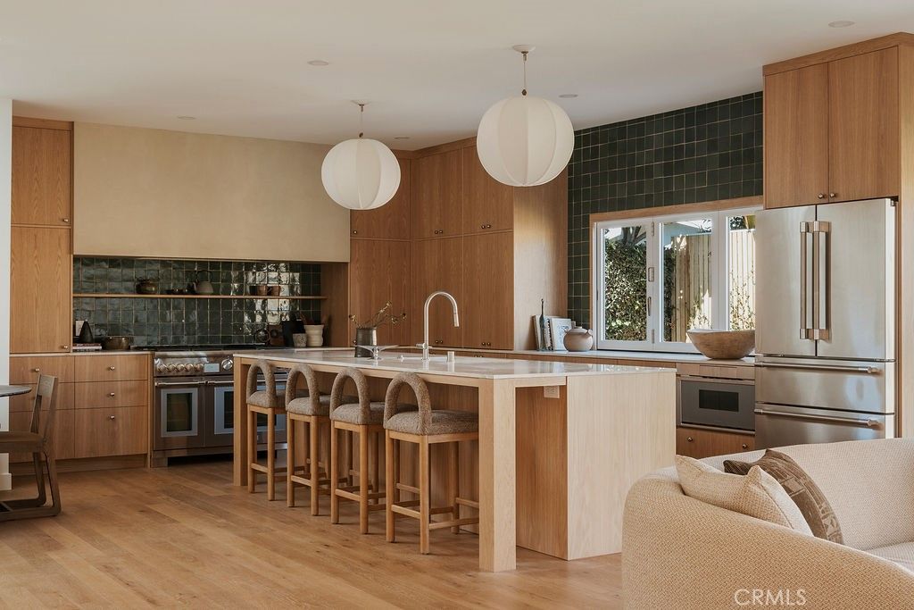 288 E Bay Street, Costa Mesa, CA 92627 — photo 2