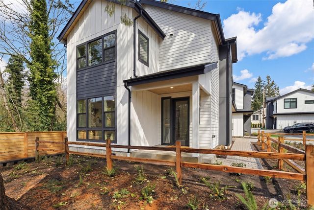 9016 124th Lane NE, Kirkland, WA 98033