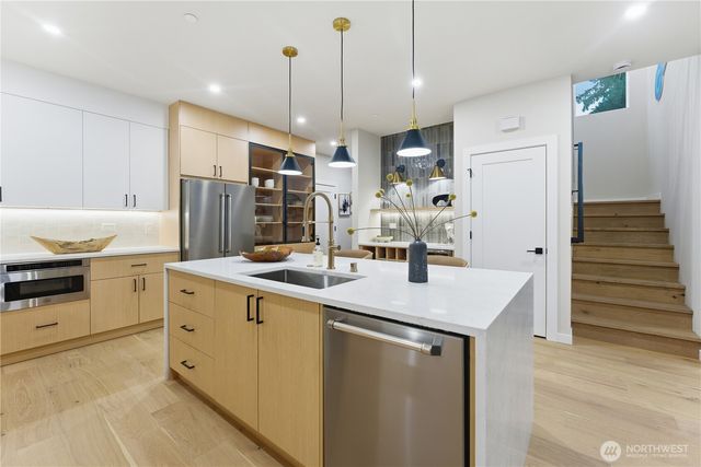 9016 124th Lane NE, Kirkland, WA 98033