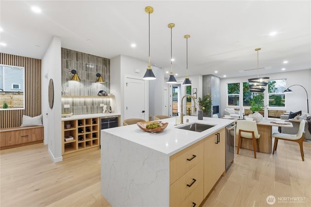 9016 124th Lane NE, Kirkland, WA 98033