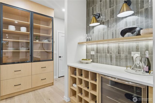 9016 124th Lane NE, Kirkland, WA 98033