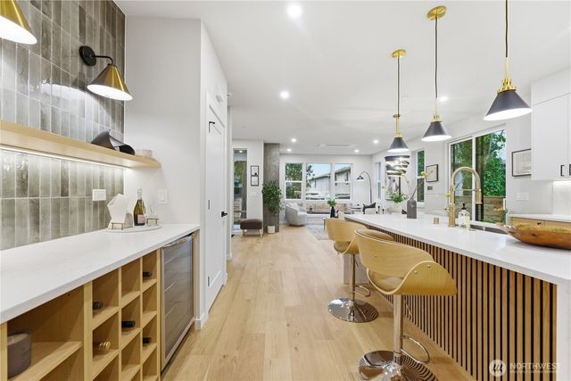 9016 124th Lane NE, Kirkland, WA 98033