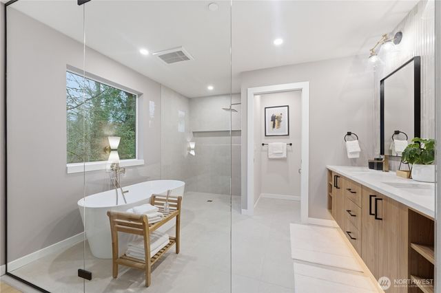 9016 124th Lane NE, Kirkland, WA 98033