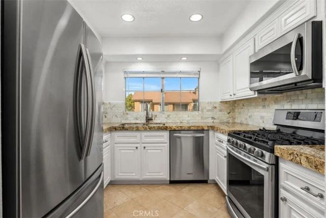 631 S Dewberry, Anaheim Hills, CA 92808