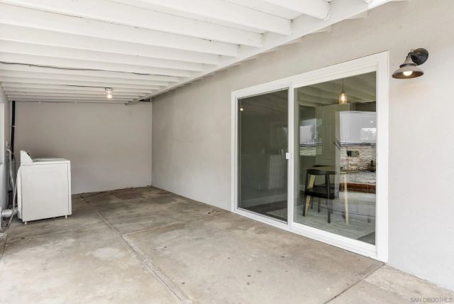 709 Convertible Ln, Fallbrook, CA 92028