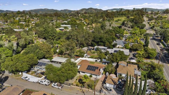 709 Convertible Ln, Fallbrook, CA 92028