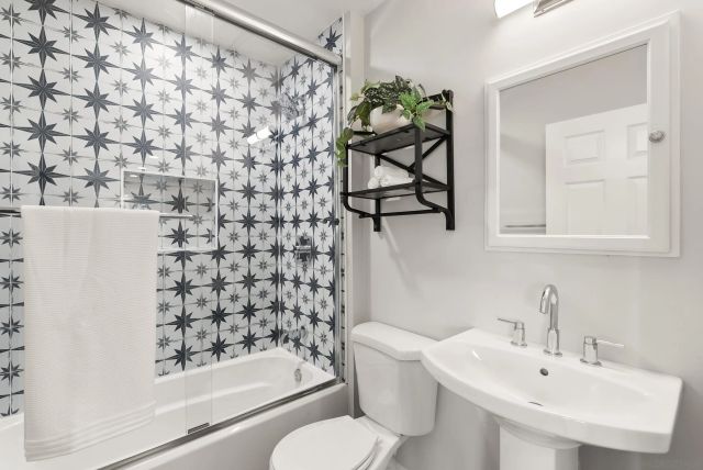 709 Convertible Ln, Fallbrook, CA 92028