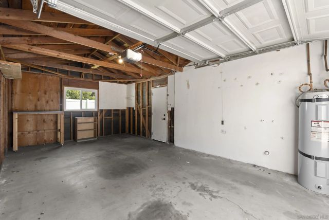 709 Convertible Ln, Fallbrook, CA 92028