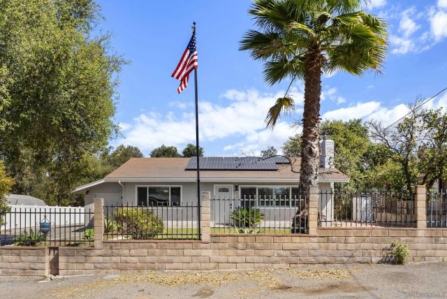 709 Convertible Ln, Fallbrook, CA 92028