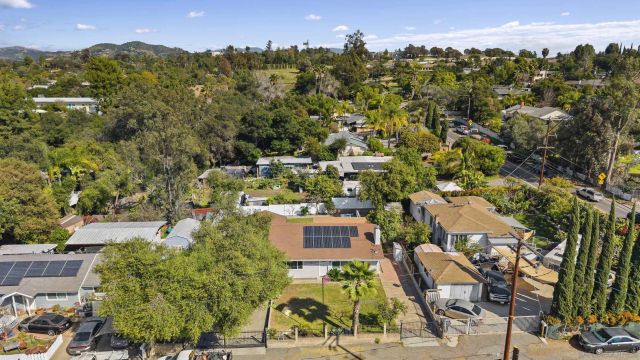 709 Convertible Ln, Fallbrook, CA 92028