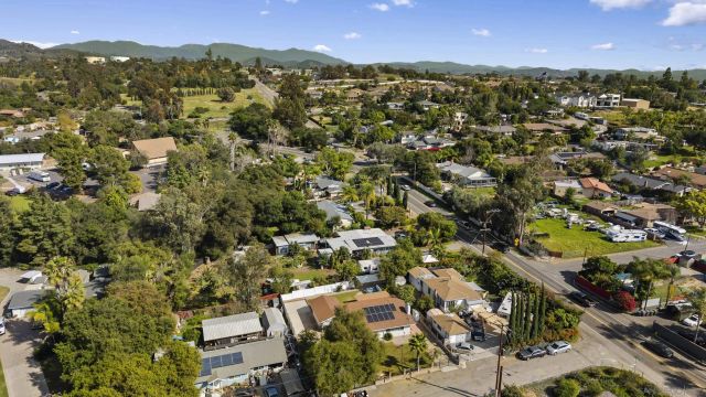 709 Convertible Ln, Fallbrook, CA 92028