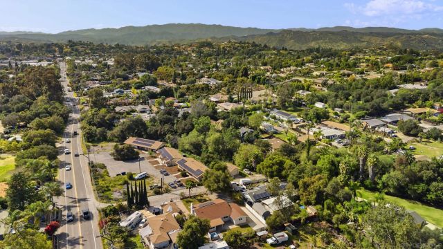 709 Convertible Ln, Fallbrook, CA 92028