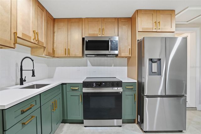 5153 BAY BOULEVARD, Port Richey, FL 34668