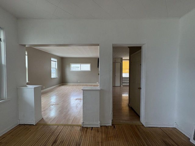 202 W IRVING AVENUE, Oshkosh, WI 54901