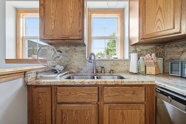 1994 Gary Court B, Schaumburg, IL 60193