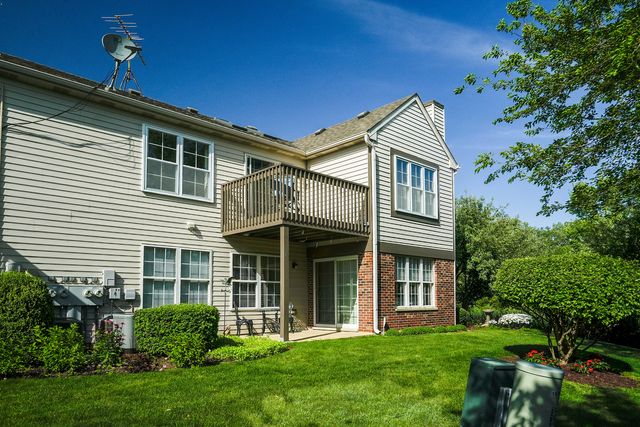 1994 Gary Court B, Schaumburg, IL 60193