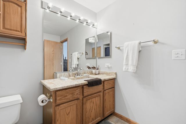 1994 Gary Court B, Schaumburg, IL 60193