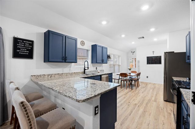 10417 Pineland Drive, Conroe, TX 77378