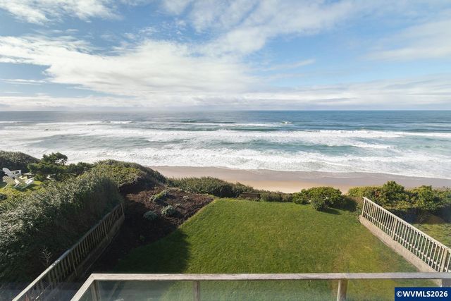 2151 NW Inlet Av, Lincoln City, OR 97367