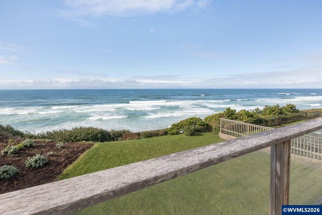 2151 NW Inlet Av, Lincoln City, OR 97367