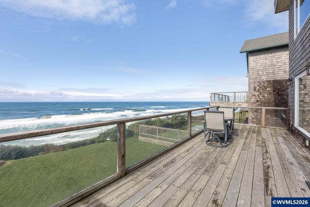 2151 NW Inlet Av, Lincoln City, OR 97367