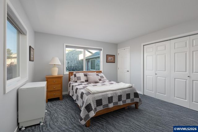 2151 NW Inlet Av, Lincoln City, OR 97367