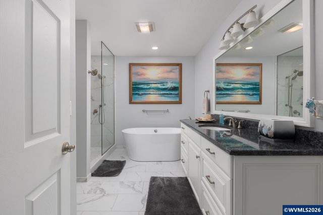 2151 NW Inlet Av, Lincoln City, OR 97367
