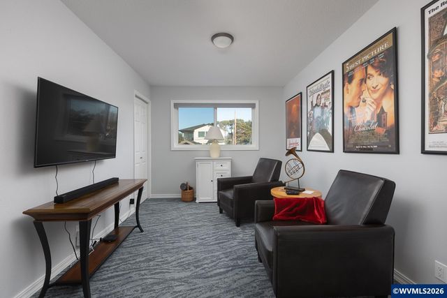 2151 NW Inlet Av, Lincoln City, OR 97367