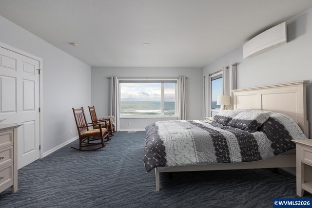 2151 NW Inlet Av, Lincoln City, OR 97367
