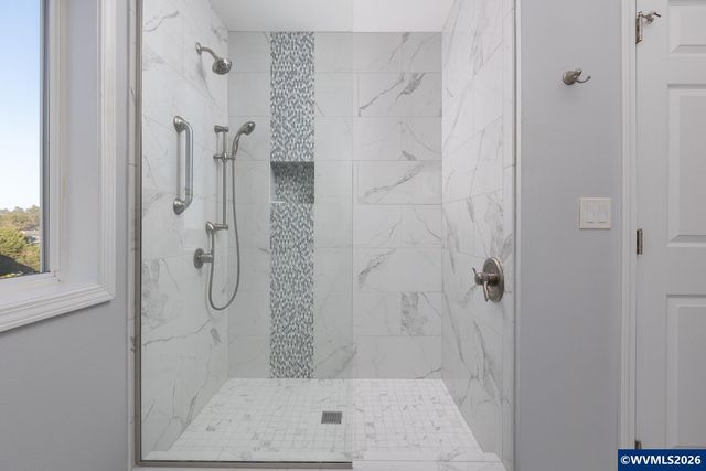 2151 NW Inlet Av, Lincoln City, OR 97367