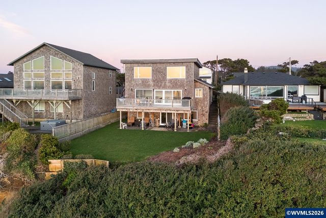 2151 NW Inlet Av, Lincoln City, OR 97367
