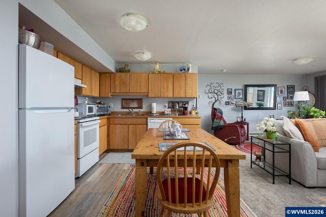 2151 NW Inlet Av, Lincoln City, OR 97367
