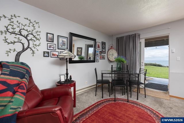 2151 NW Inlet Av, Lincoln City, OR 97367