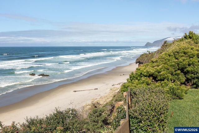 2151 NW Inlet Av, Lincoln City, OR 97367