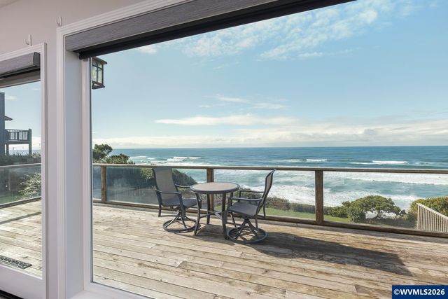 2151 NW Inlet Av, Lincoln City, OR 97367