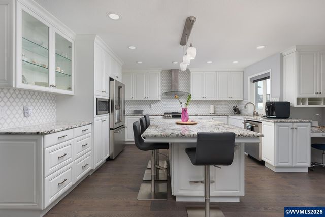 2151 NW Inlet Av, Lincoln City, OR 97367