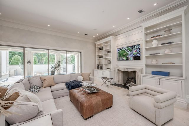 3868 Olympia Drive, Houston, TX 77019