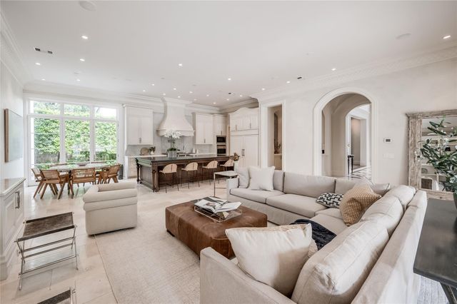 3868 Olympia Drive, Houston, TX 77019