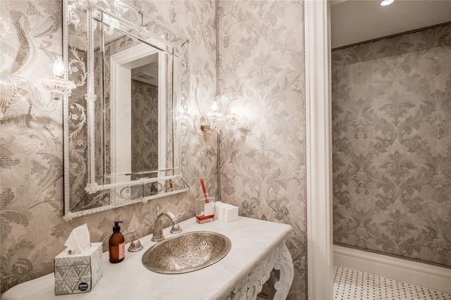 3868 Olympia Drive, Houston, TX 77019