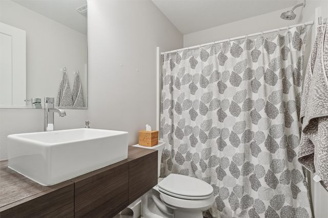 9409 Foxtail Circle, Norwalk, IA 50211